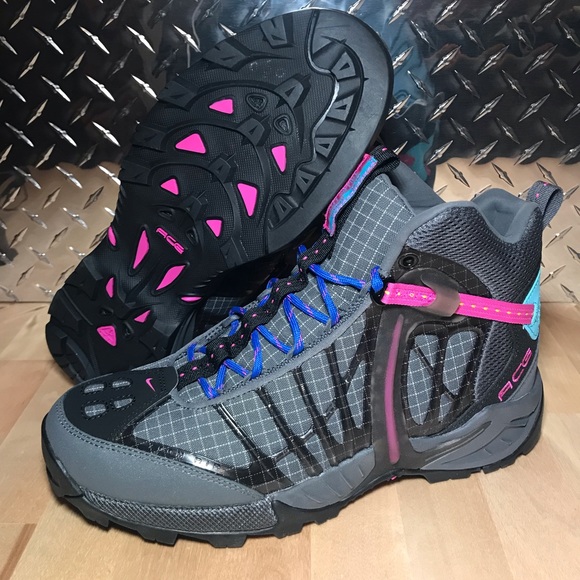 nike air zoom tallac lite og